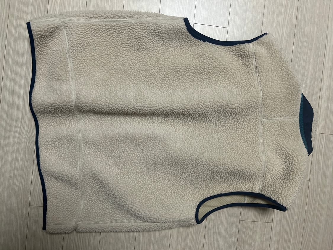 파타고니아 베스트 L 사이즈 팝니다. 상품이미지3