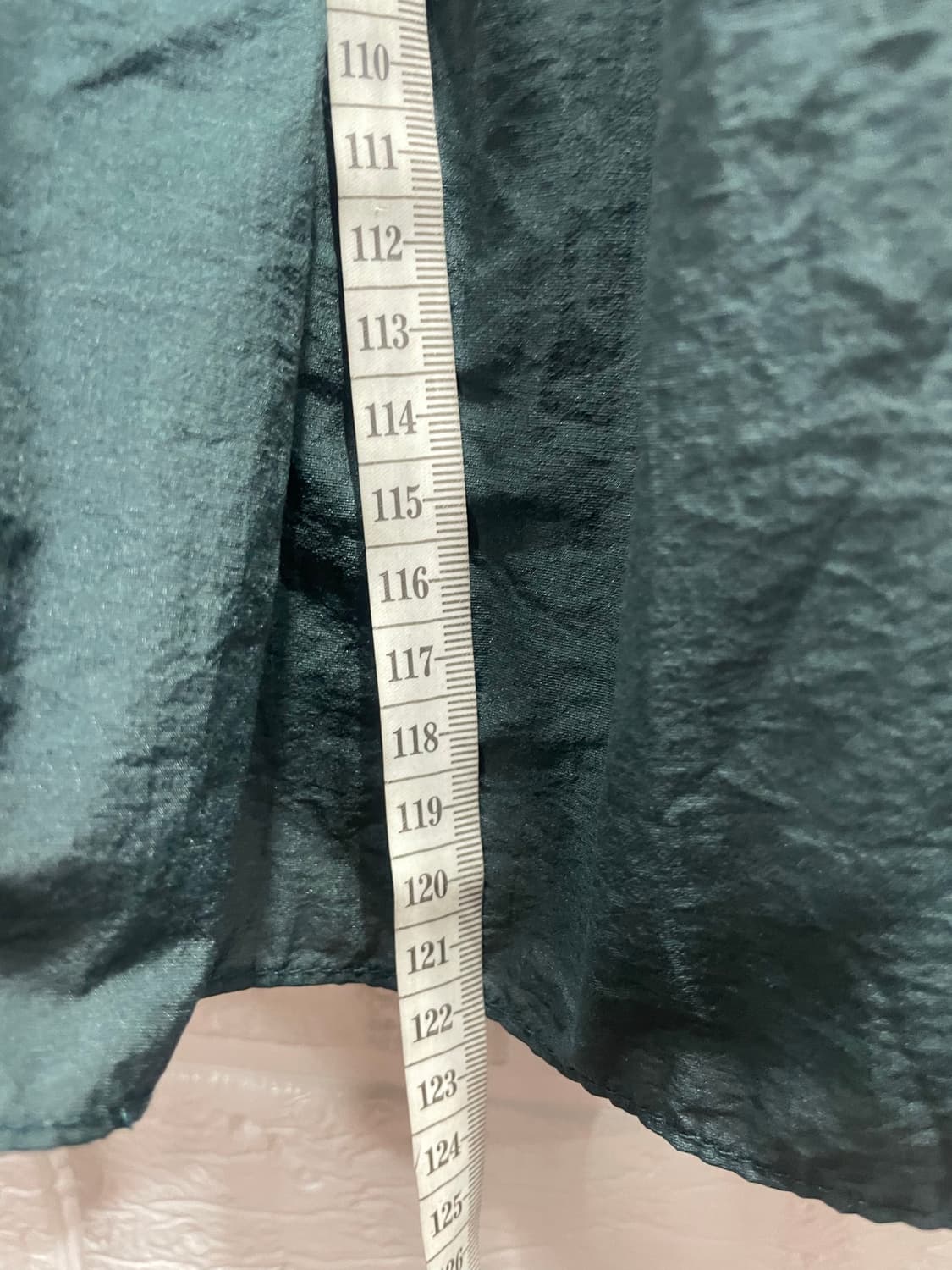 르니앤맥코이 딥그린 카라 셔츠 반팔플레어롱원피스(정가19.9만원)하객룩 상품이미지8