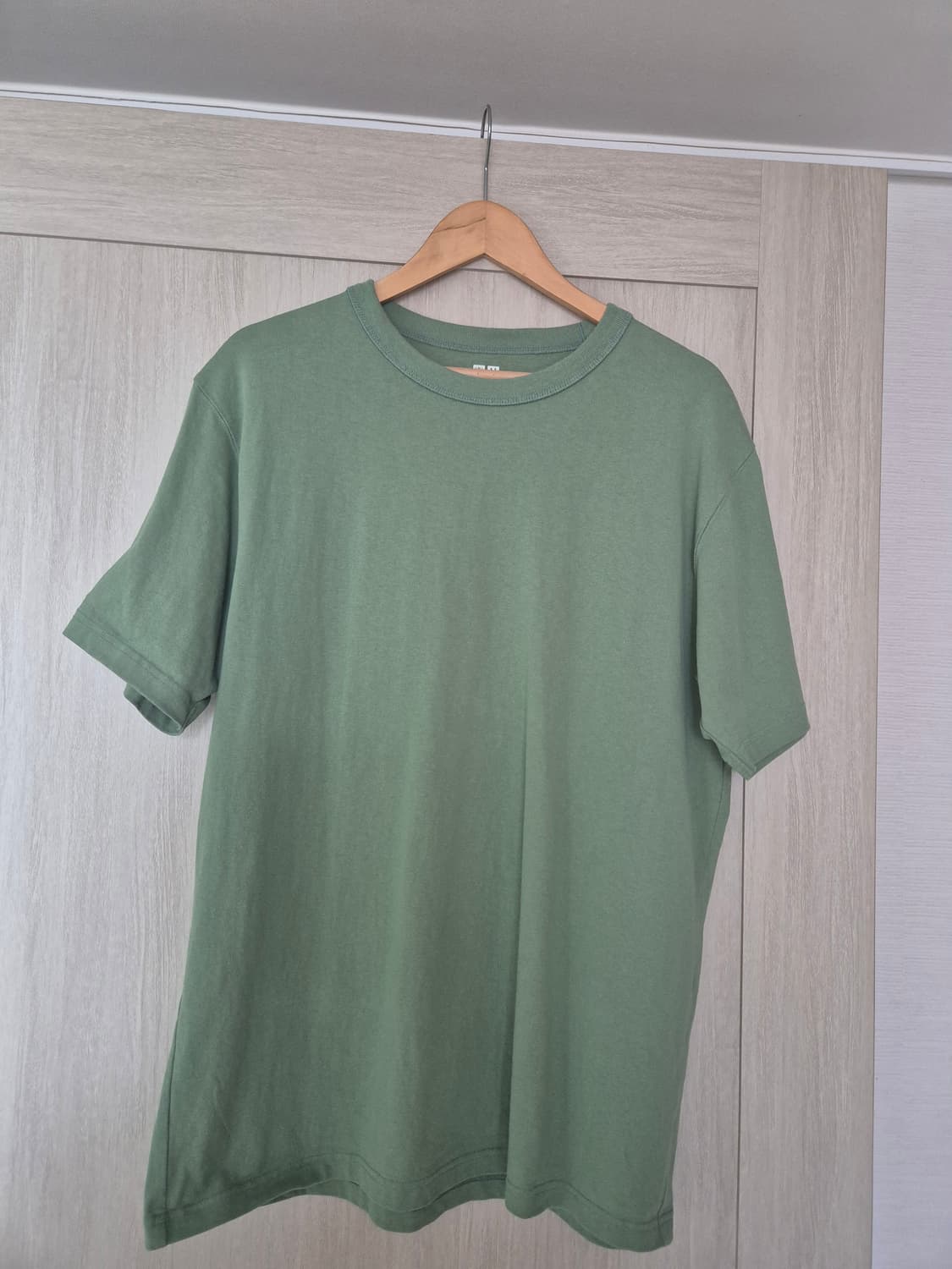 유니클로u 크루넥 반팔 티셔츠 XL사이즈 4개 일괄판매 상품이미지3