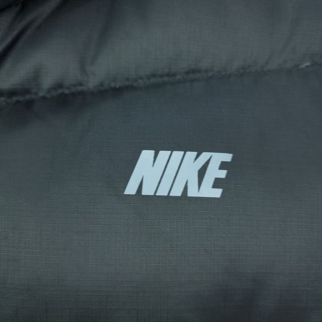 [나이키] 로고 프린팅 덕다운 패딩 베스트 조끼 블랙 M19769 상품이미지7