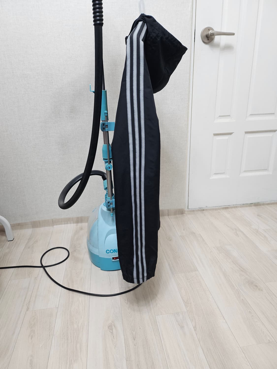 (105~110)XL ☆초희귀☆ 아디다스 에센셜 [검실그레이] 바람막이 상품이미지4