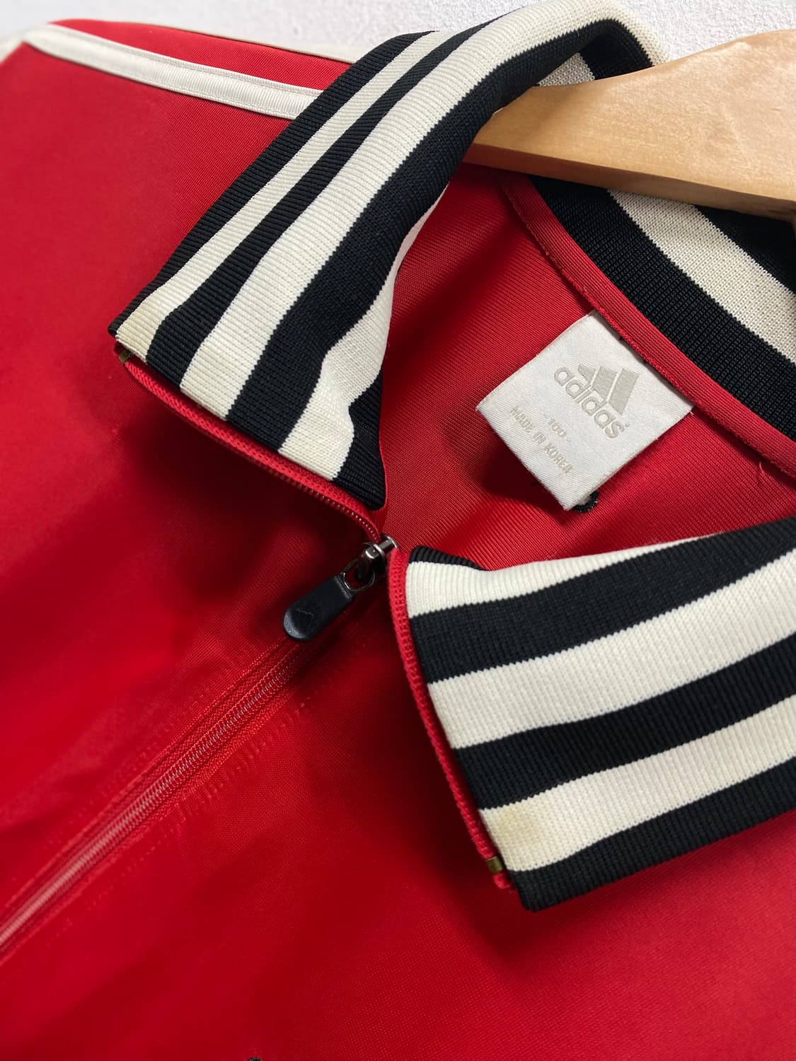 아디다스 00‘s 레드 삼선 트랙탑 100 상품이미지7