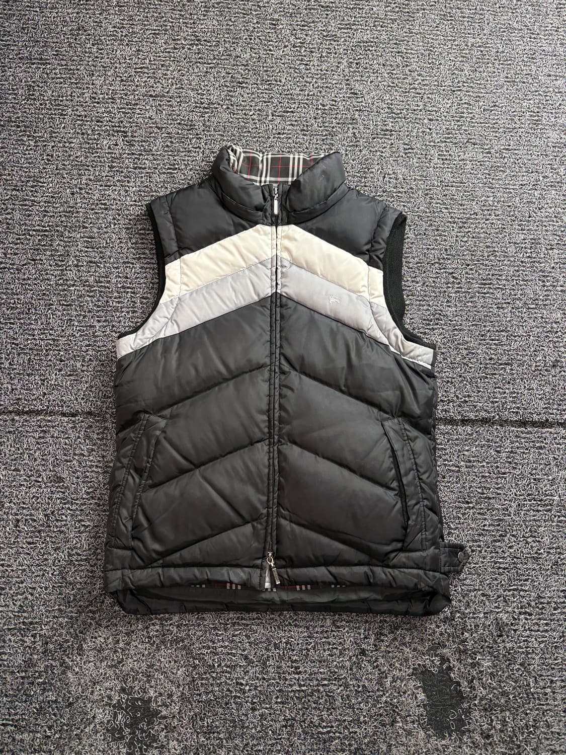 버버리 블랙 라벨 일판 다운 베스트 2992 상품이미지2