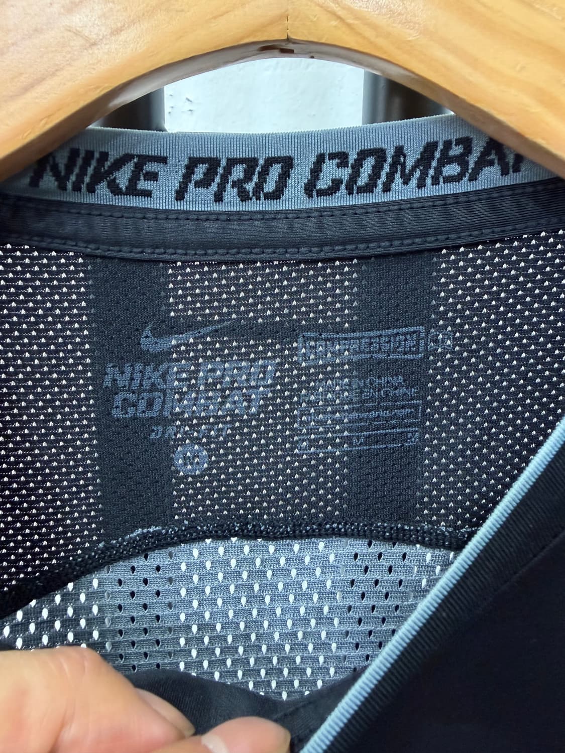 정품) 나이키 프로 컴뱃 긴팔 기능성 티셔츠 M 상품이미지6
