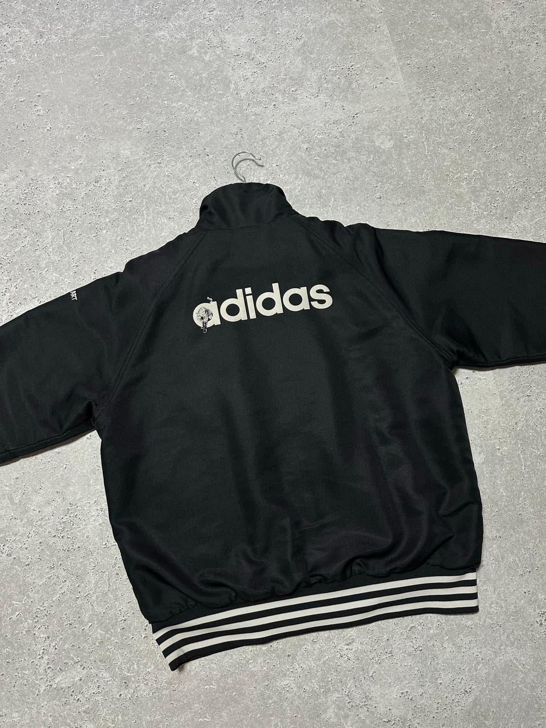 아디다스 마샬아츠 백로고 하이넥 봄버자켓 상품이미지4