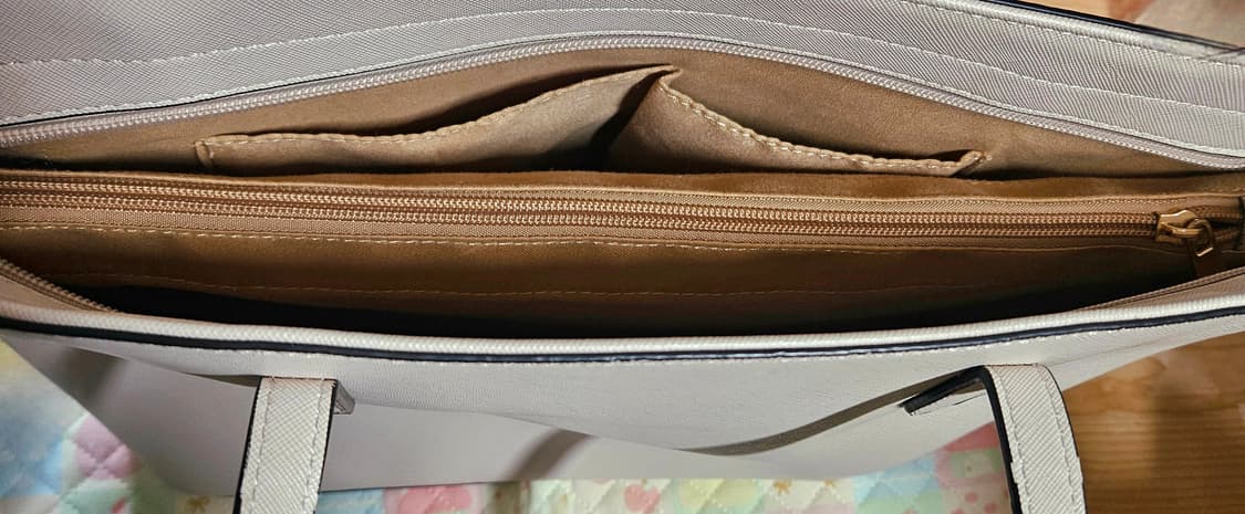 라템(LATEM) 아이보리 토트백 / 실사용 1회 / 수납 넉넉 상품이미지5