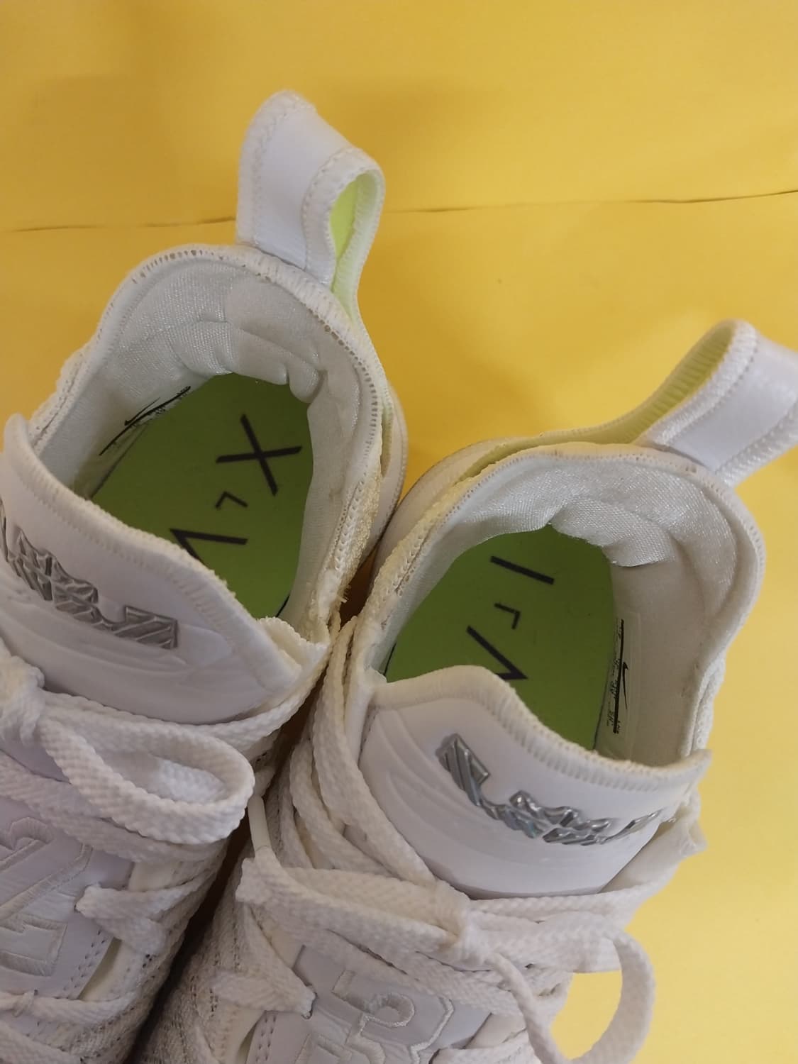 남성 나이키 르브론16 버즈라이트이어 농구화 (250) 상품이미지5