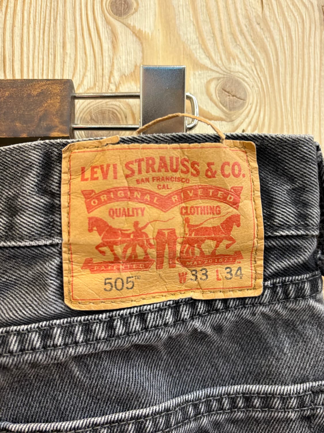 리바이스 505 블랙워시드 데님팬츠 상품이미지9