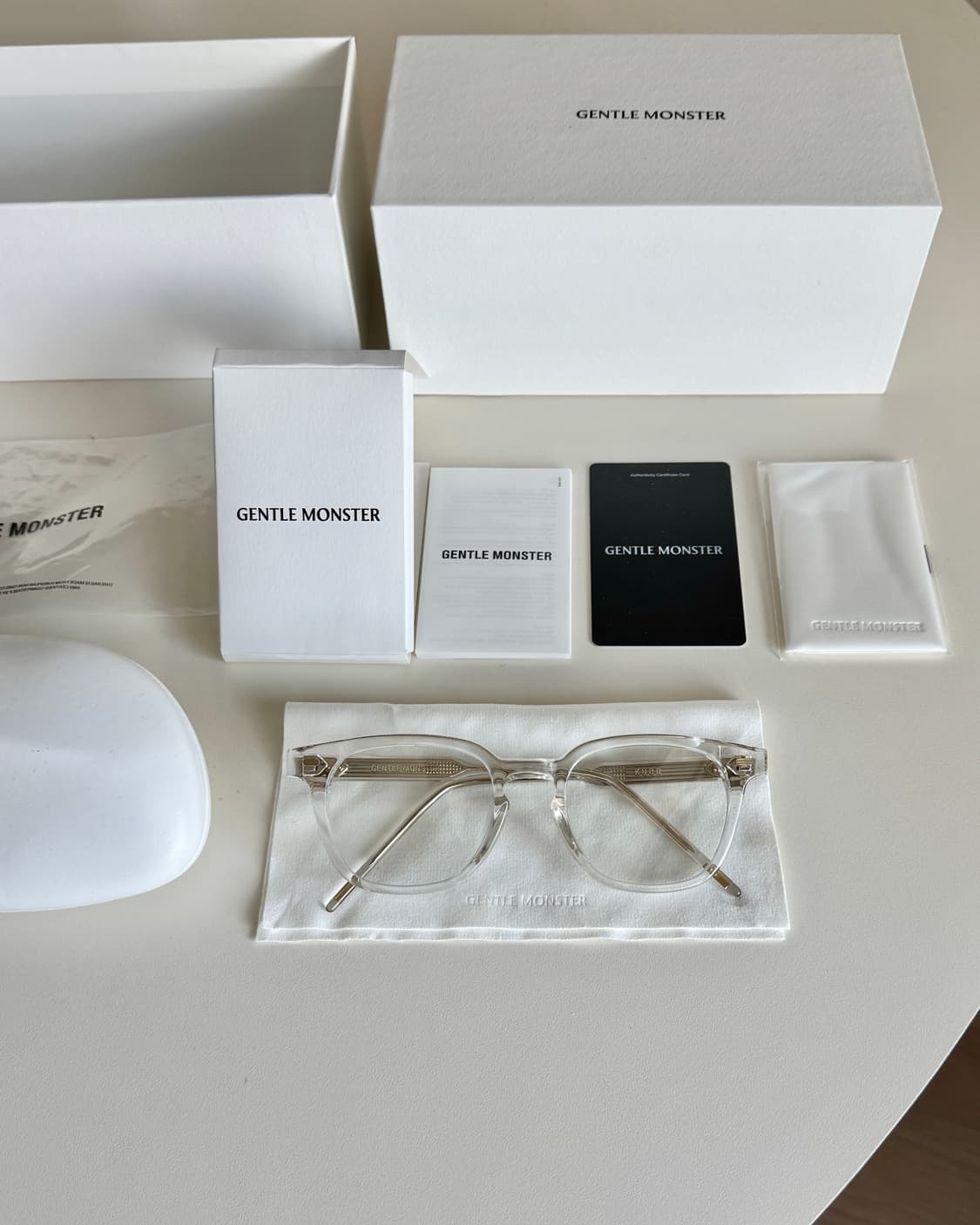 젠틀몬스터 쿠보 C1 (안경수건 새 거 한장 더 드림) 상품이미지3