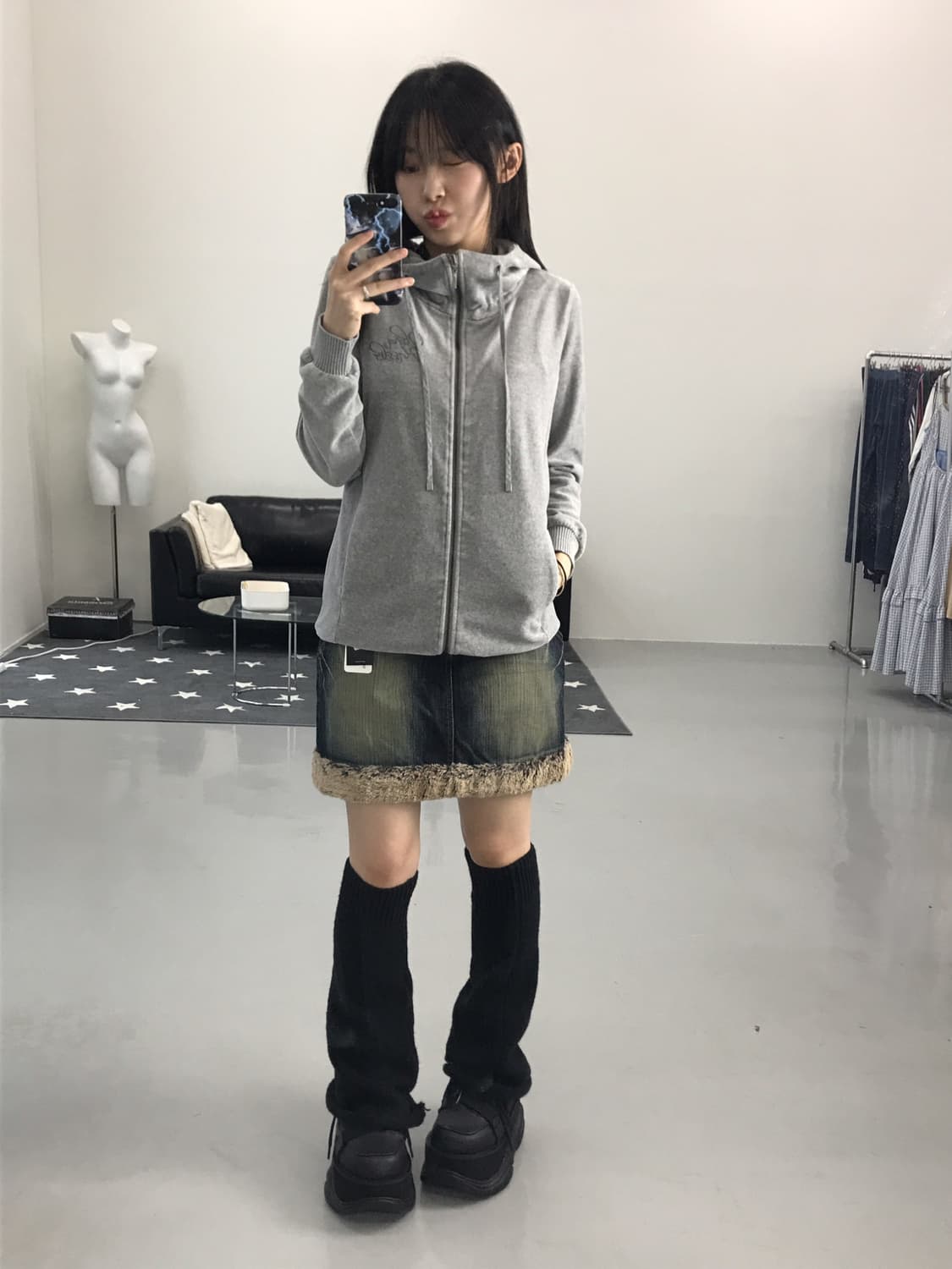 Olivia Hassler Grey Velvet Hoodie zip up 상품이미지3
