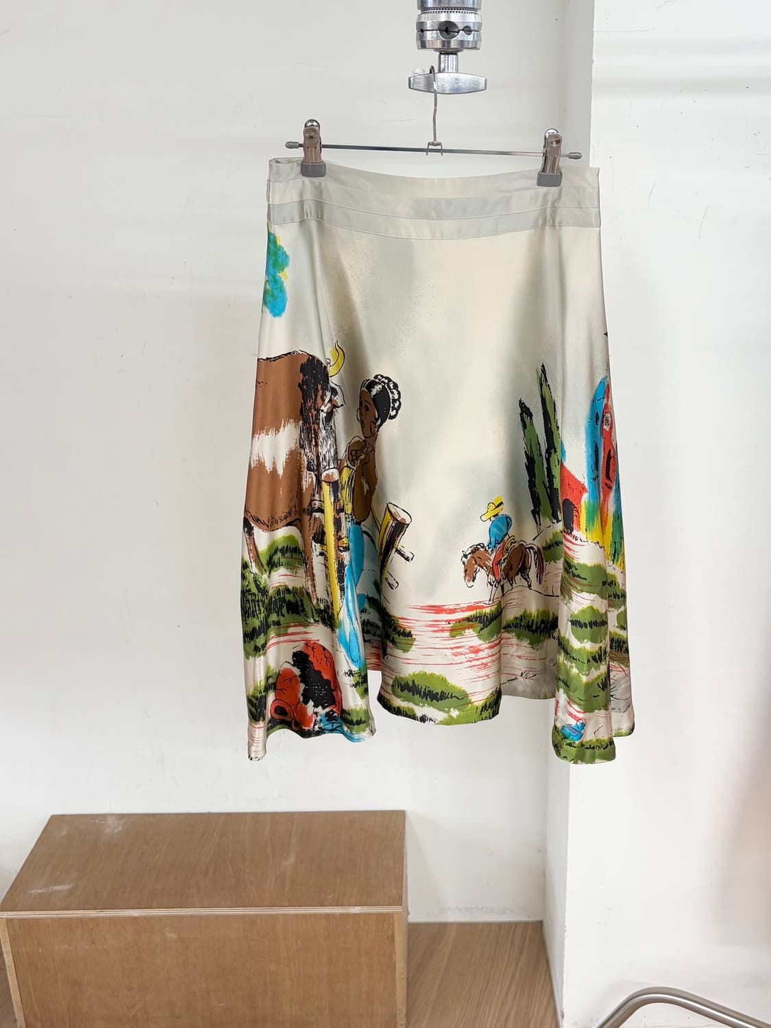 쿠스토 바르셀로나 멀티컬러 프린트 코튼 미디 스커트  상품이미지1