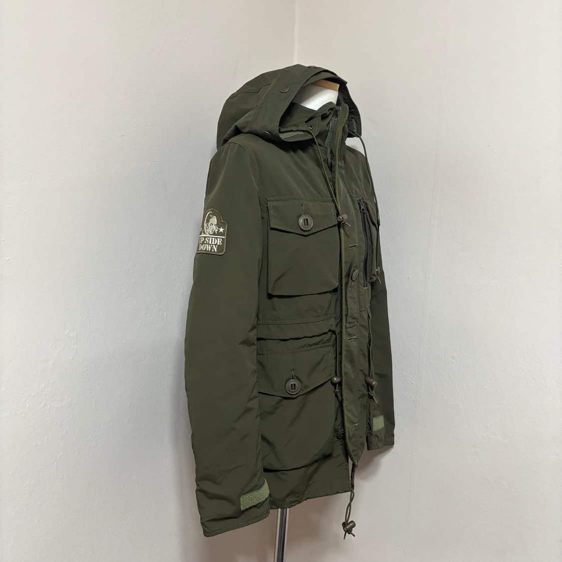 히스테릭글래머사의 밀리터리 M70 복각 방수자켓 상품이미지2