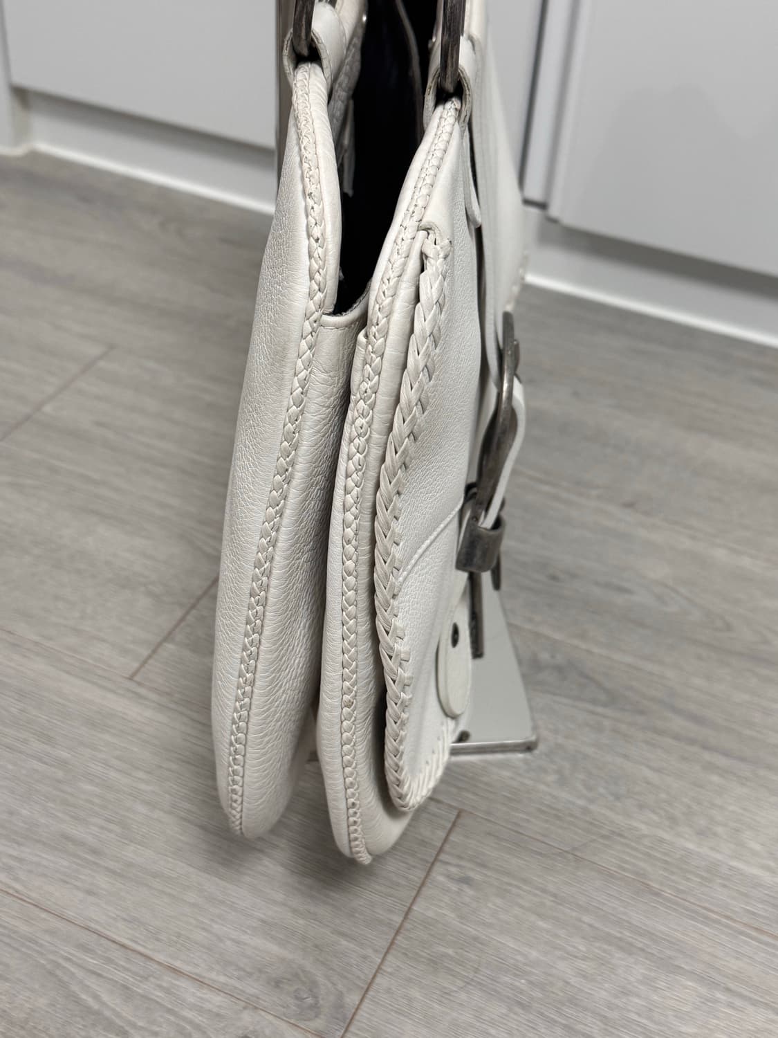 디올(Dior) 존 갈리아노 가우초백 오프화이트 상태A- 상품이미지7