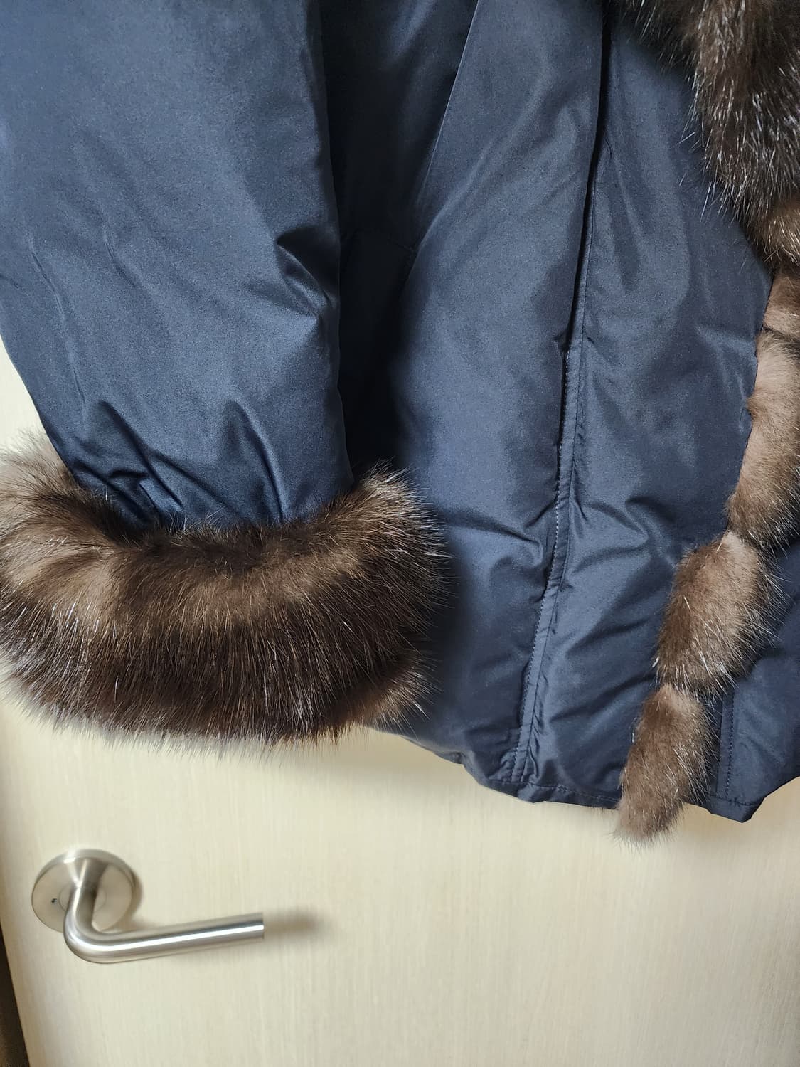 (23년) 이브살로몬 세이블 밍크 퍼 트리밍 패딩 코트 55 상품이미지7