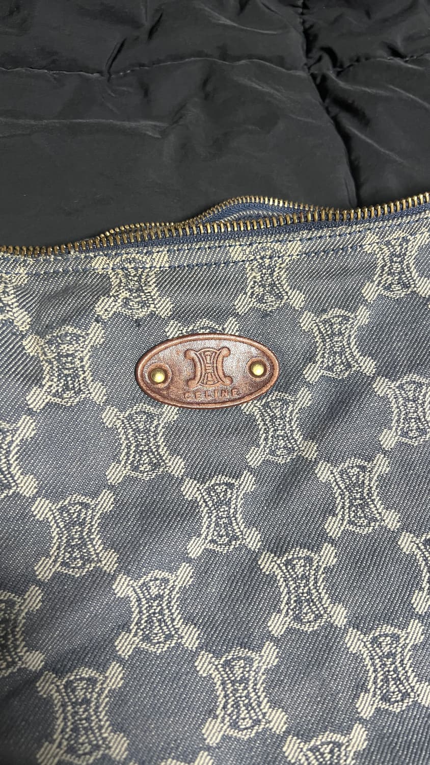 올드 셀린느 데님 트리옹프 패턴 크로스백 상품이미지6