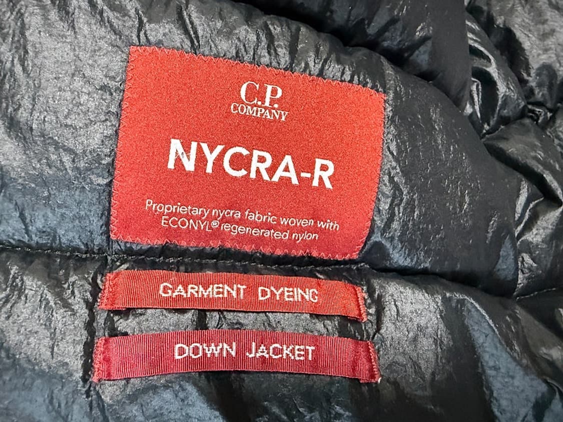 C.P 컴퍼니 나이크라 R 가먼트다이드 패딩 남성용 105사이즈 상품이미지3
