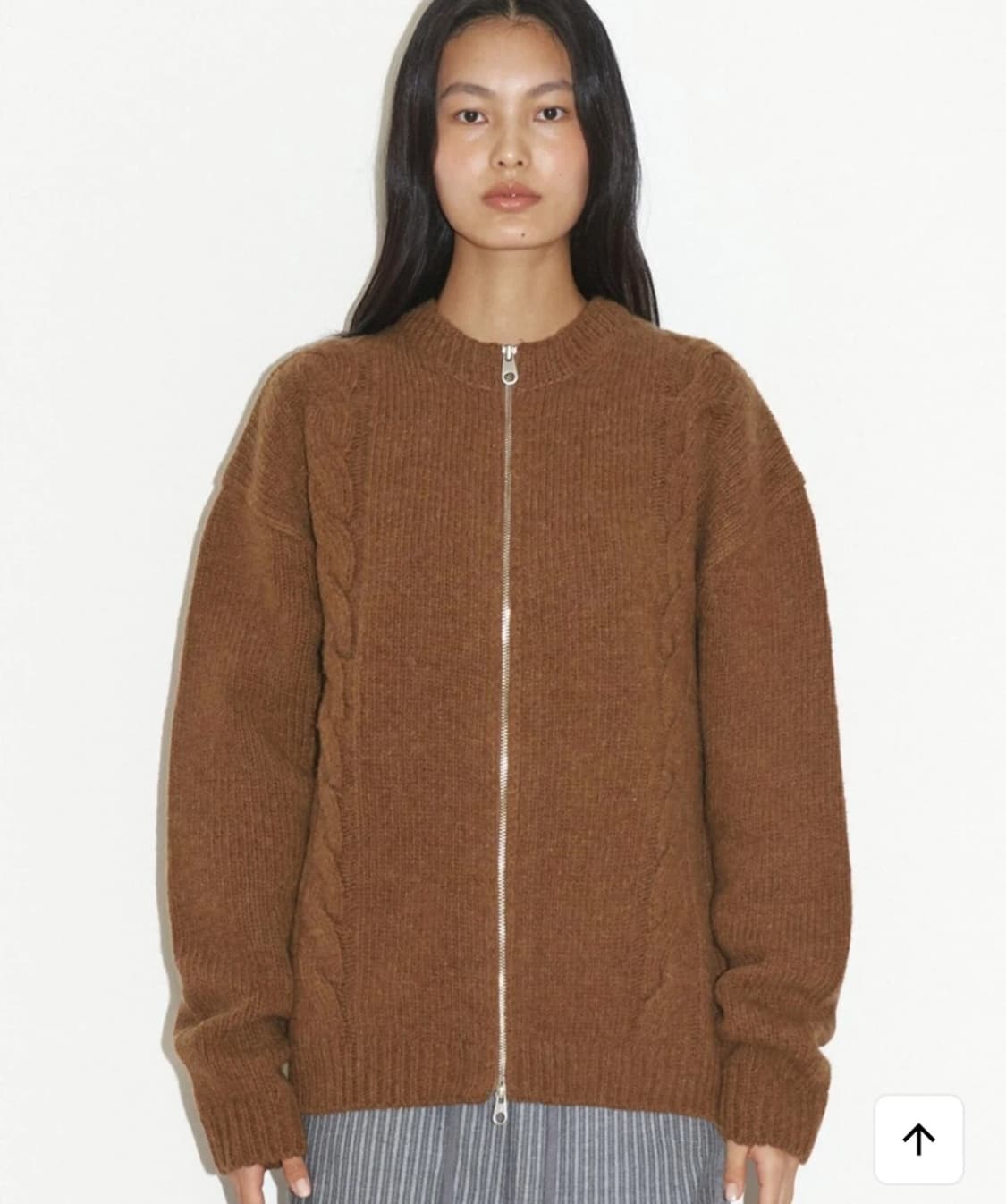 폴리수엠 니트 집업 상품이미지1