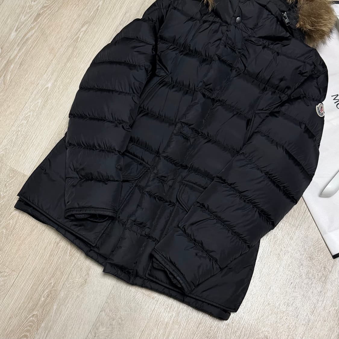 [블랙 4/새상품급] 몽클레어 클루니 패딩 블랙 풀구성 상품이미지3