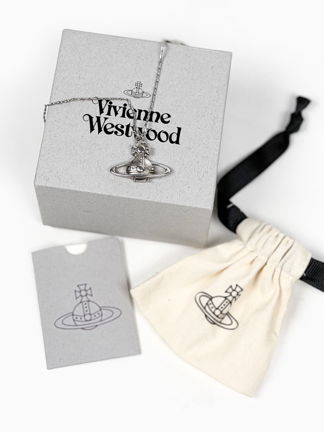 비비안웨스트우드 수지 펜던트 실버 목걸이 상품이미지1