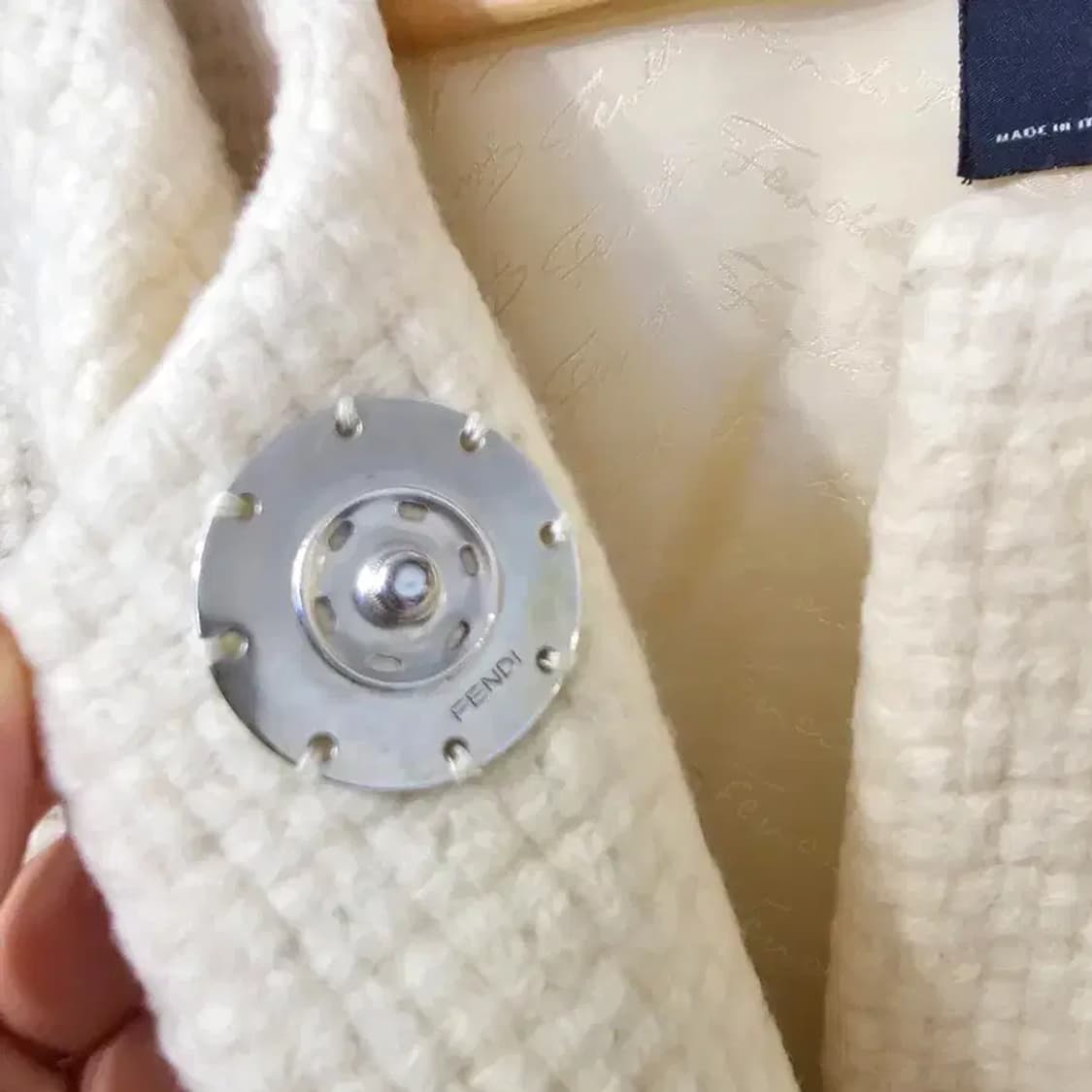 펜디 아이보리 코트 정품 42사이즈 상품이미지3