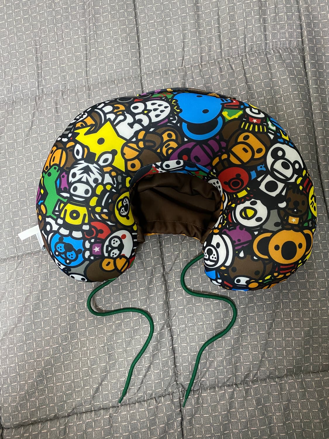 스타벅스 x 베이프 베이비 마일로 넥 필로우 상품이미지3