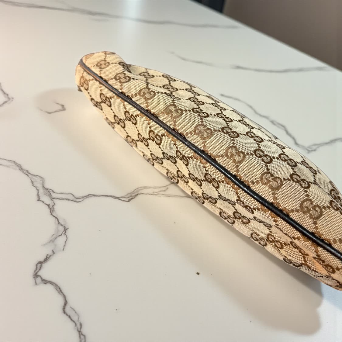 구찌 GG로고 캔버스 메신저 백 상품이미지8