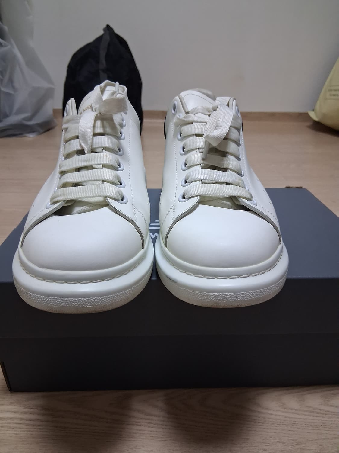 알렉산더맥퀸 오버솔 42(270) 상품이미지2