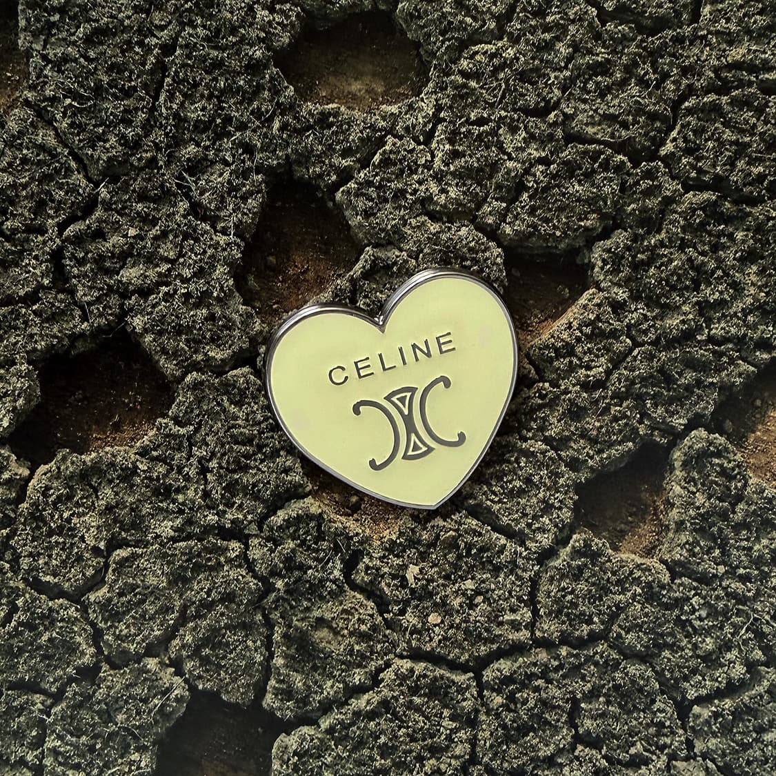 셀린느 아이보리 에폭시 하트 브로치 빈티지 브로치 상품이미지2
