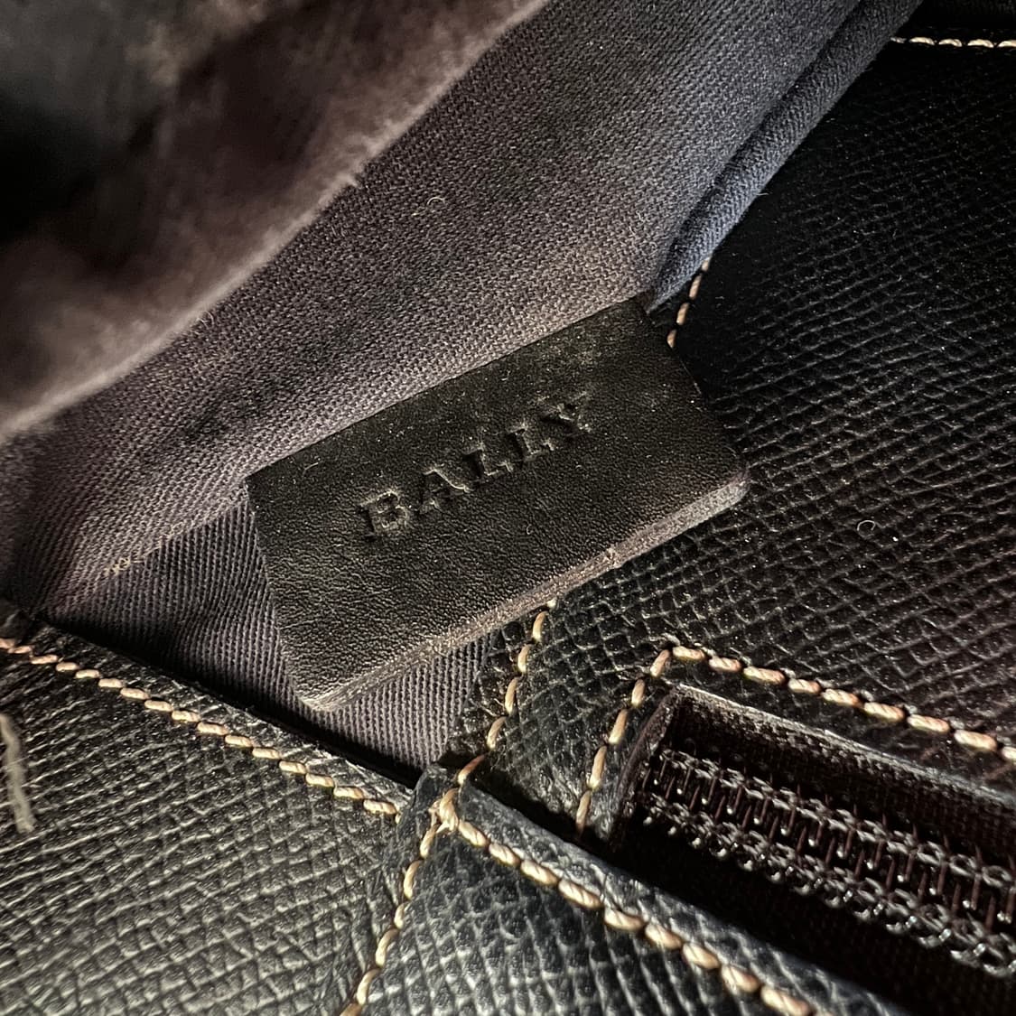 발리 블랙 레더 숄더백 상품이미지8