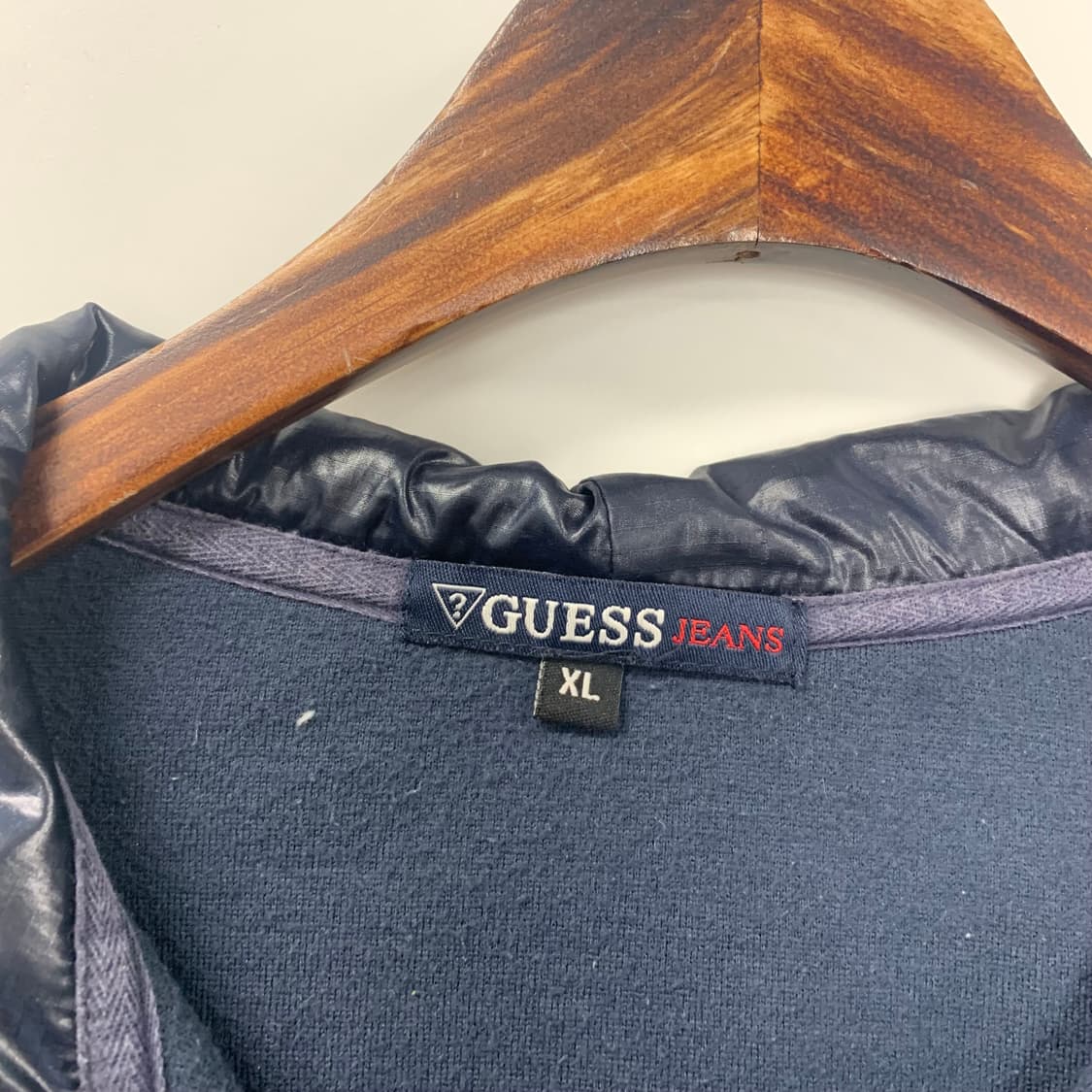 게스 스펠아웃 네이비 플리스 후드집업 상품이미지8