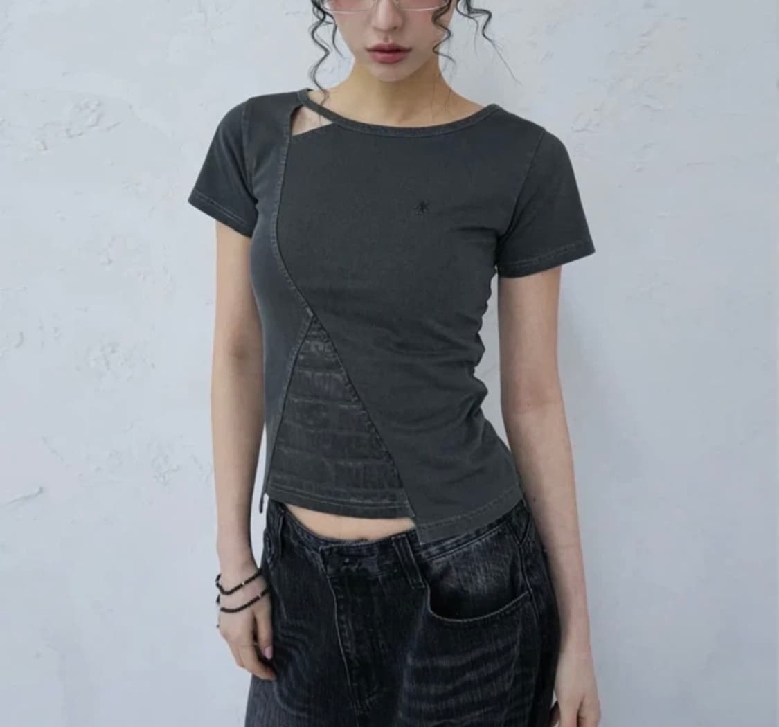 [새상품] 무신사 어반드레스 컷아웃 반팔티 회색 상품이미지2