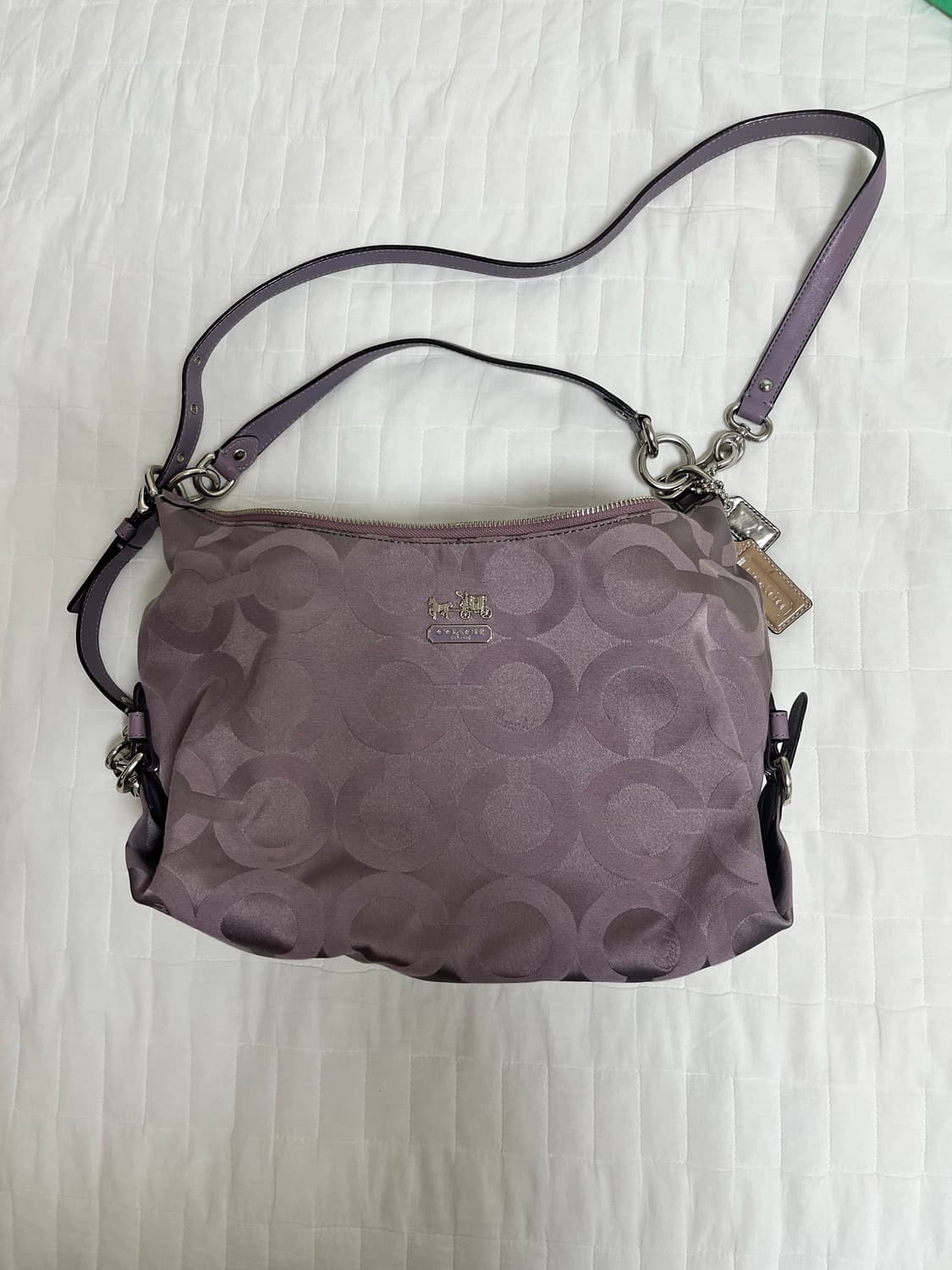 코치 숄더백 퍼플 상품이미지1