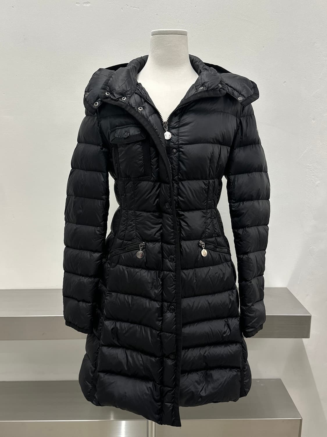 몽클레어 헤르민 블랙 롱 패딩  상품이미지1