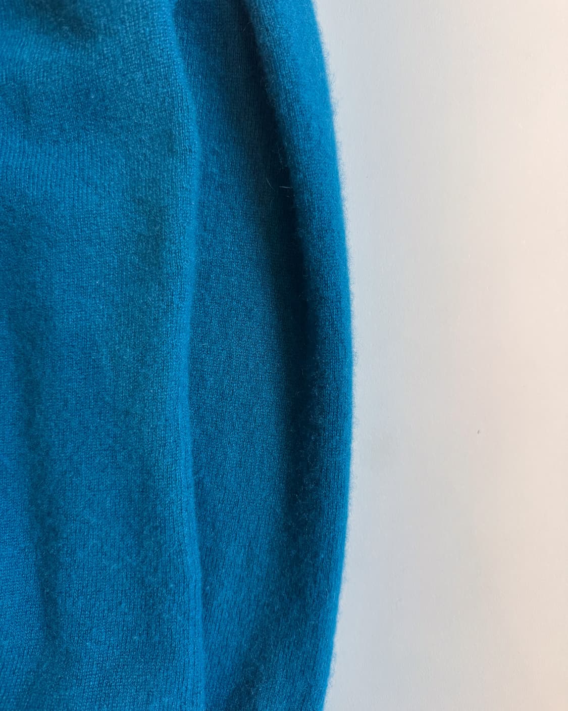 Teal Blue V-Neck Wool Knit  상품이미지4