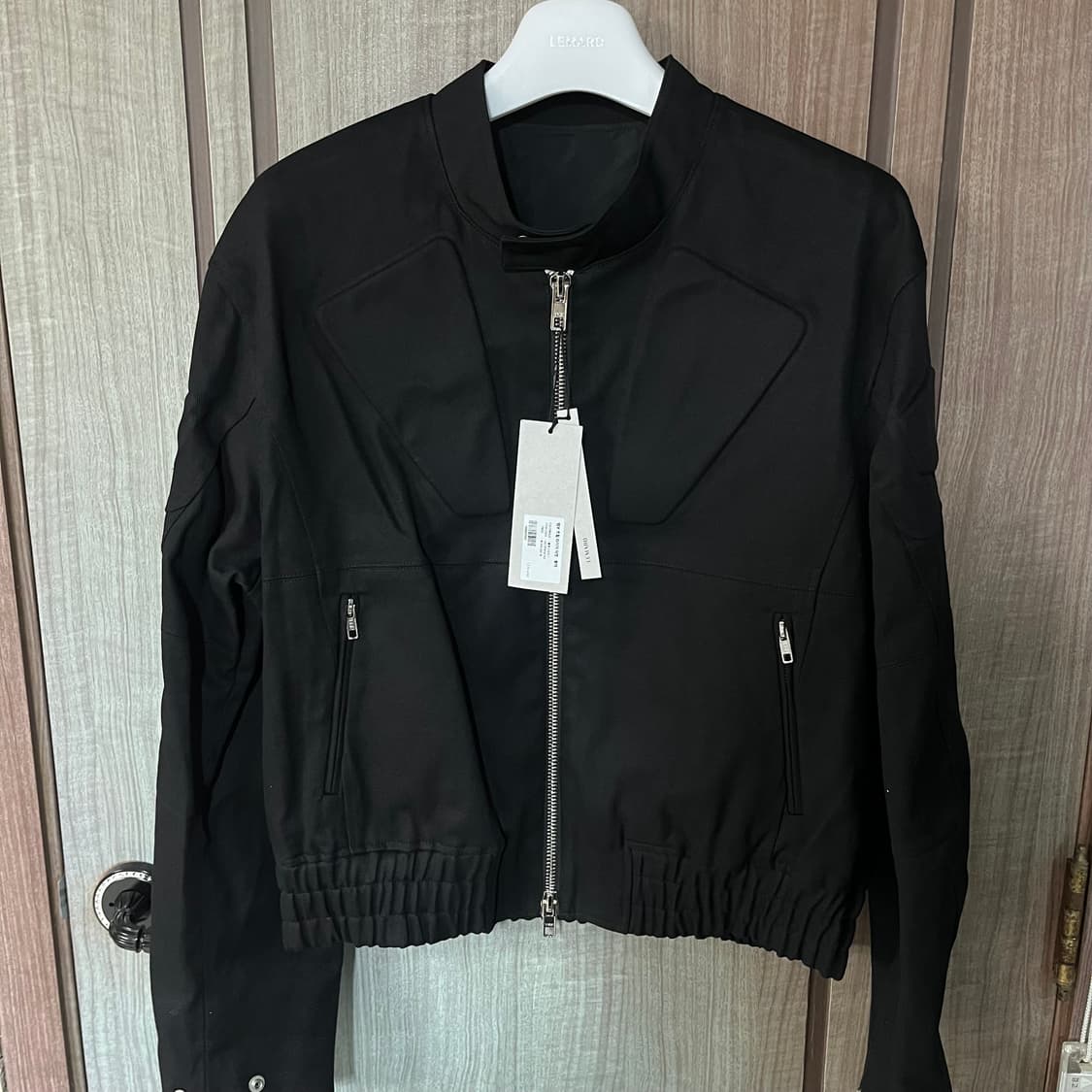 [새상품] 르마드 엠보 트윌 라이더 자켓 블랙 상품이미지1