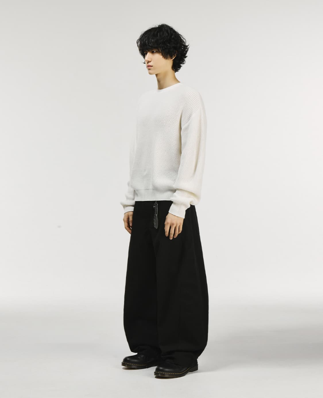 시그니처 커브드 사이드 패널 코튼 팬츠 블랙 상품이미지3