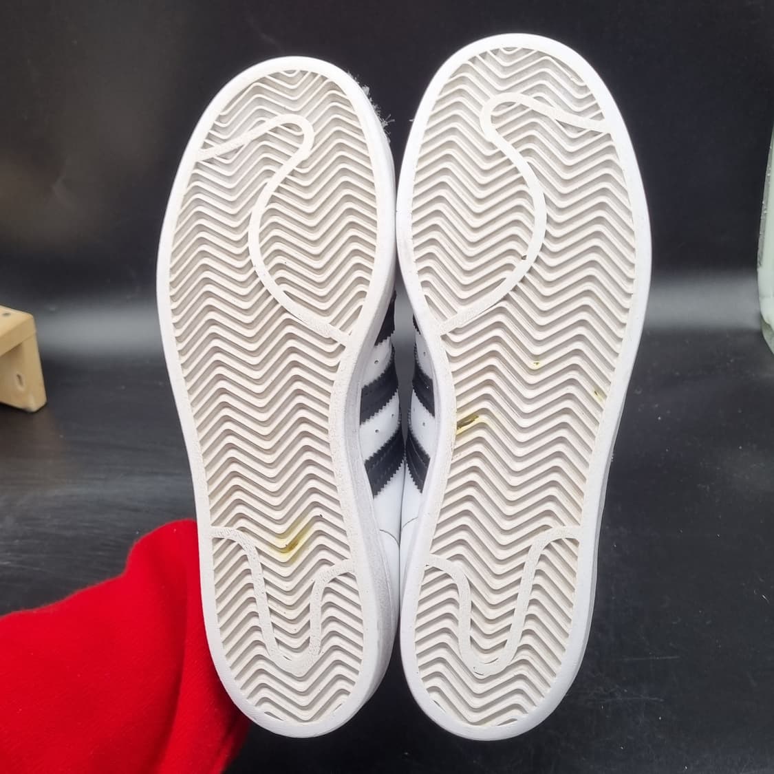 아디다스 슈퍼스타 흰검 스니커즈245 상품이미지3