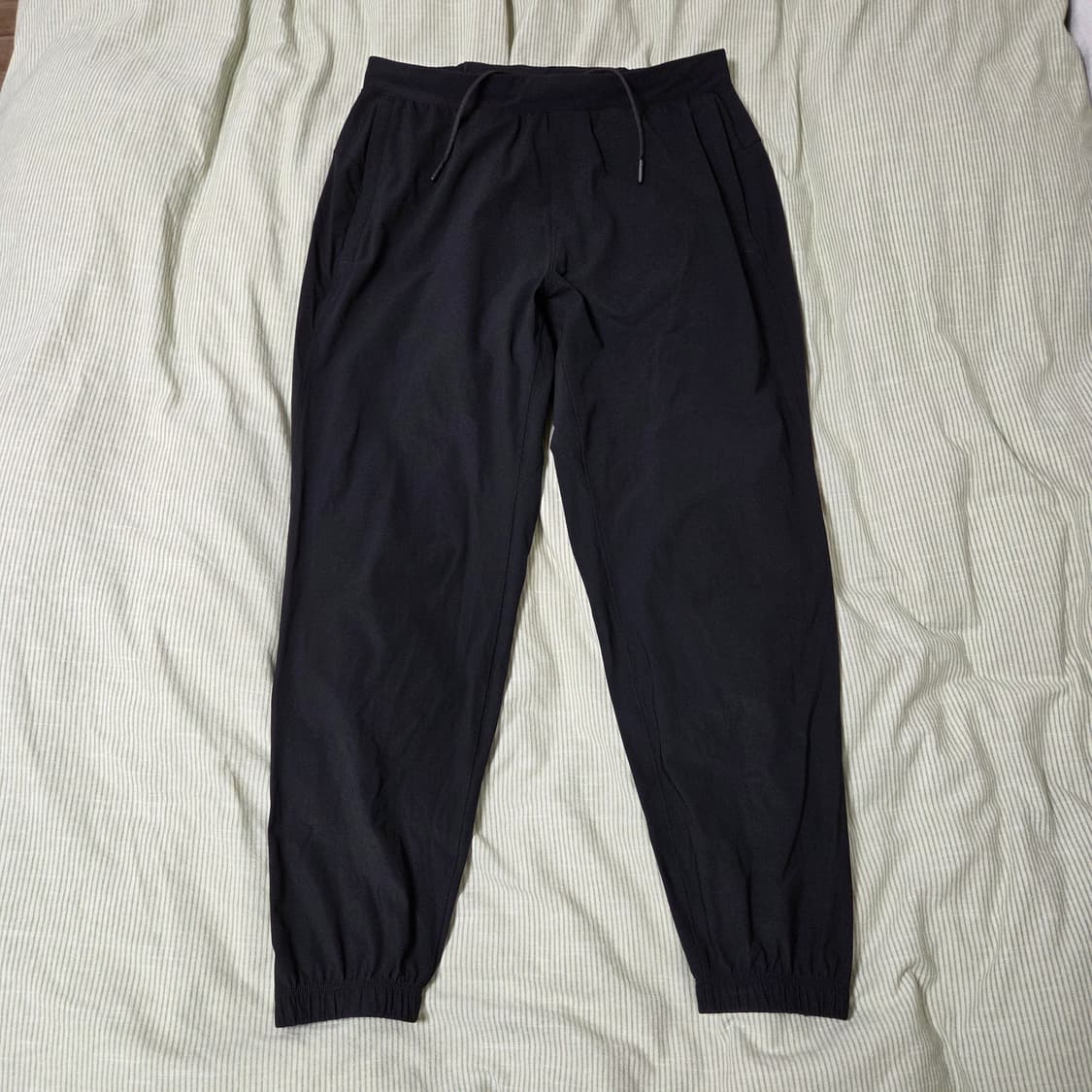 룰루레몬 남성 스위프트 서지 조거 M 블랙 / 트레이닝복 운동 바지 러닝 상품이미지1