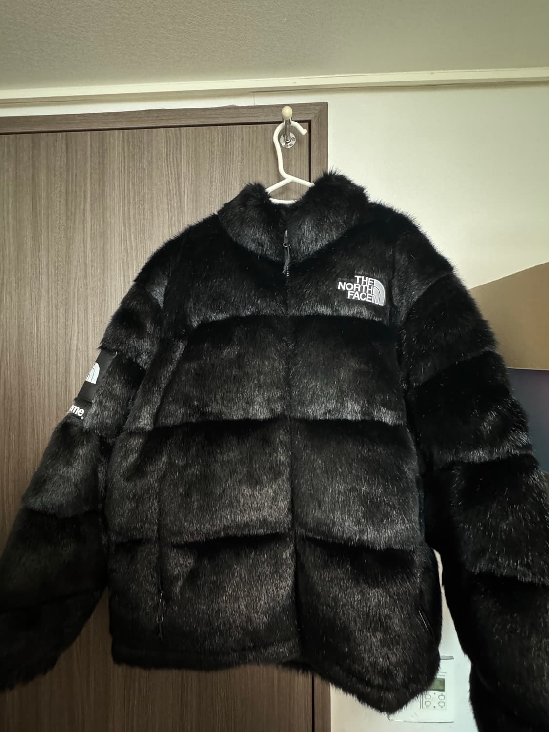 슈프림 노스페이스 퍼 눕시L 2020FW 상품이미지2