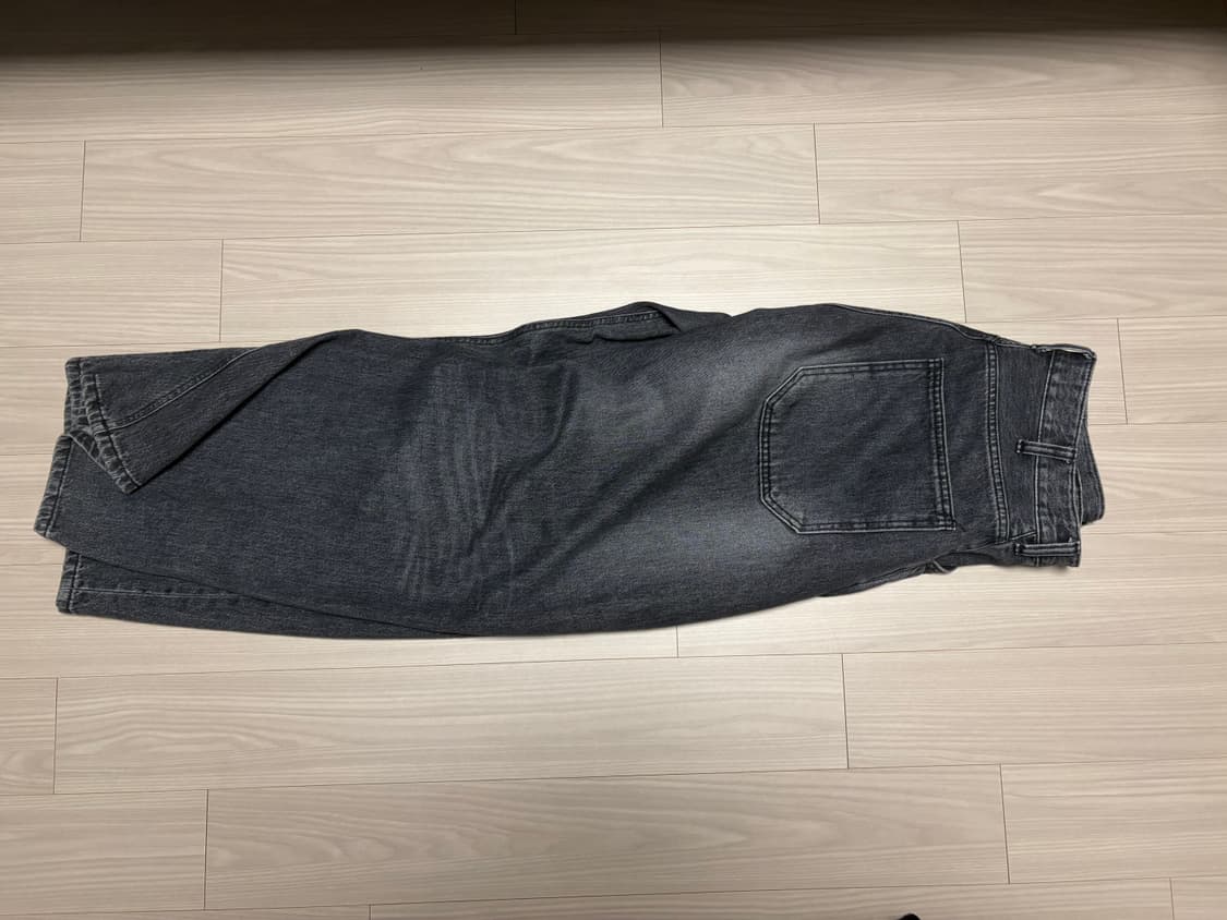 해칭룸 와이드 커브진 워시드 블랙 3사이즈 상품이미지3