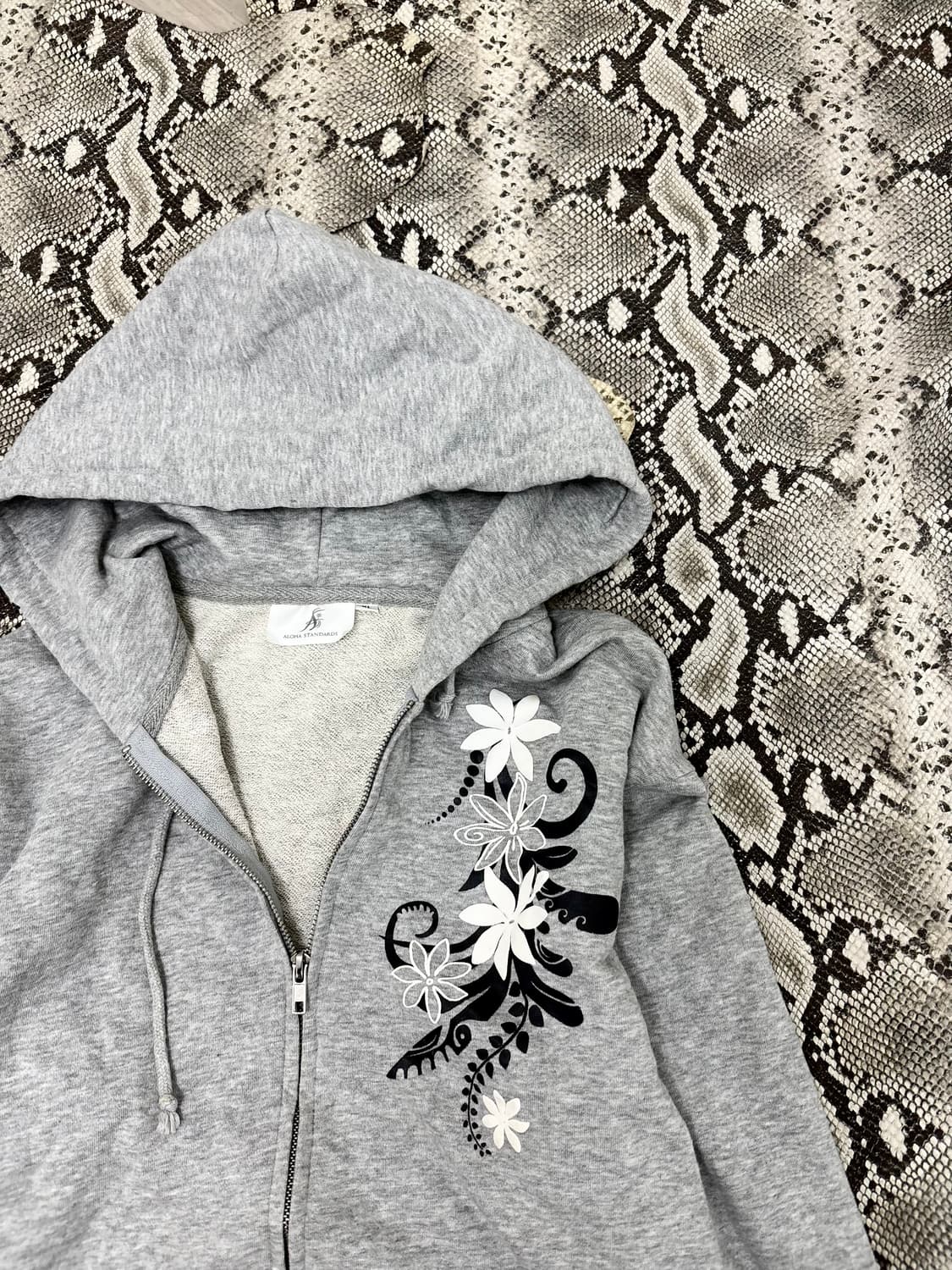 “Vintage” Oriental Print Grey Hooded zip 상품이미지6