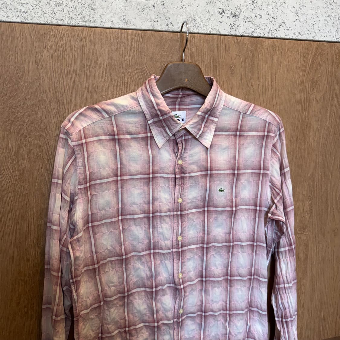 라코스테 긴팔 체크 셔츠 로고 자수 디테일 레귤러핏 라이트 핑크  상품이미지3