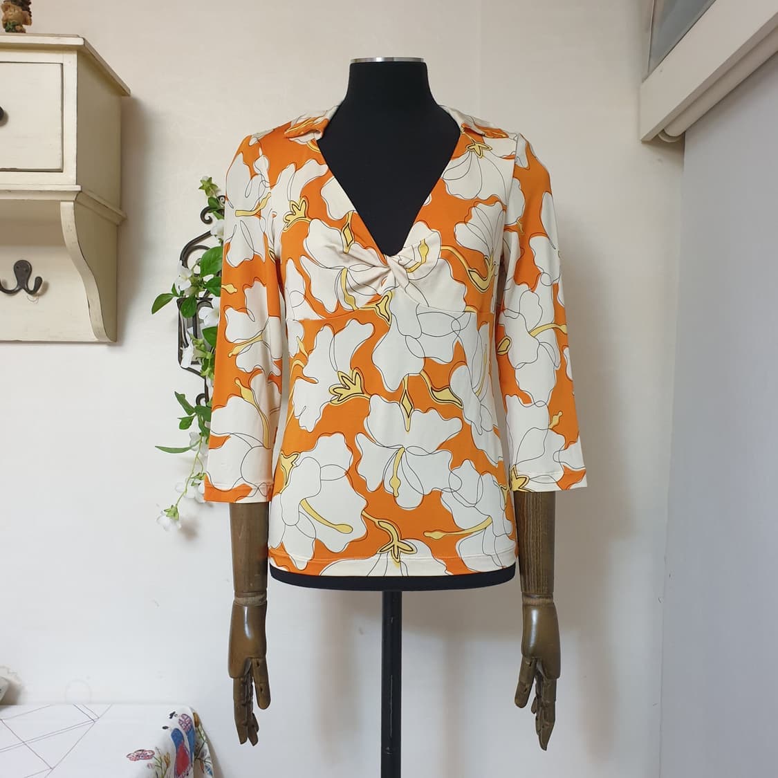 모스키노 칩앤시크 오렌지 플라워패턴 꼬임넥 비스코스 저지 탑 상품이미지2
