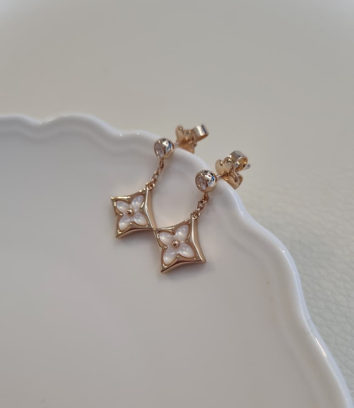 루이비통 업사이클링 블라썸 드롭 귀걸이 상품이미지2