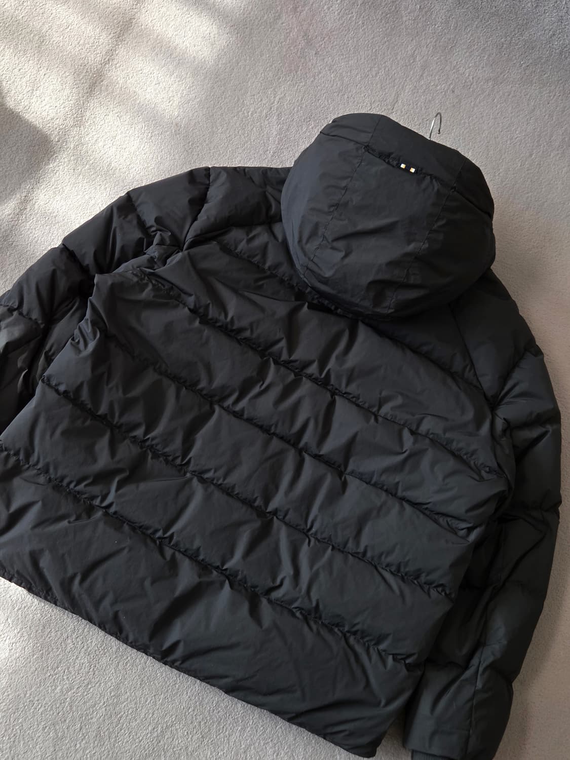 (110)
헤지스 구스다운 패딩점퍼 남
 상품이미지4