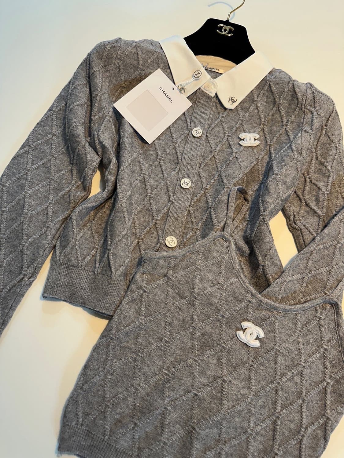 (새상품)샤넬카라가디건나시세트 상품이미지3