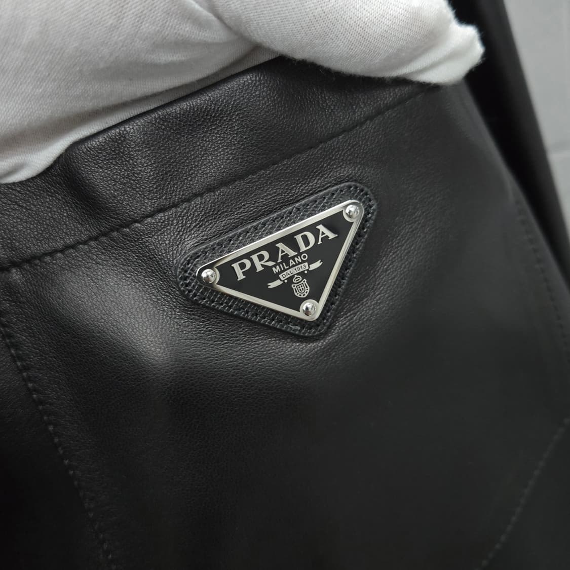 새상품 / 프라다 삼각로고 램스킨 레더 가죽 자켓 46 상품이미지3