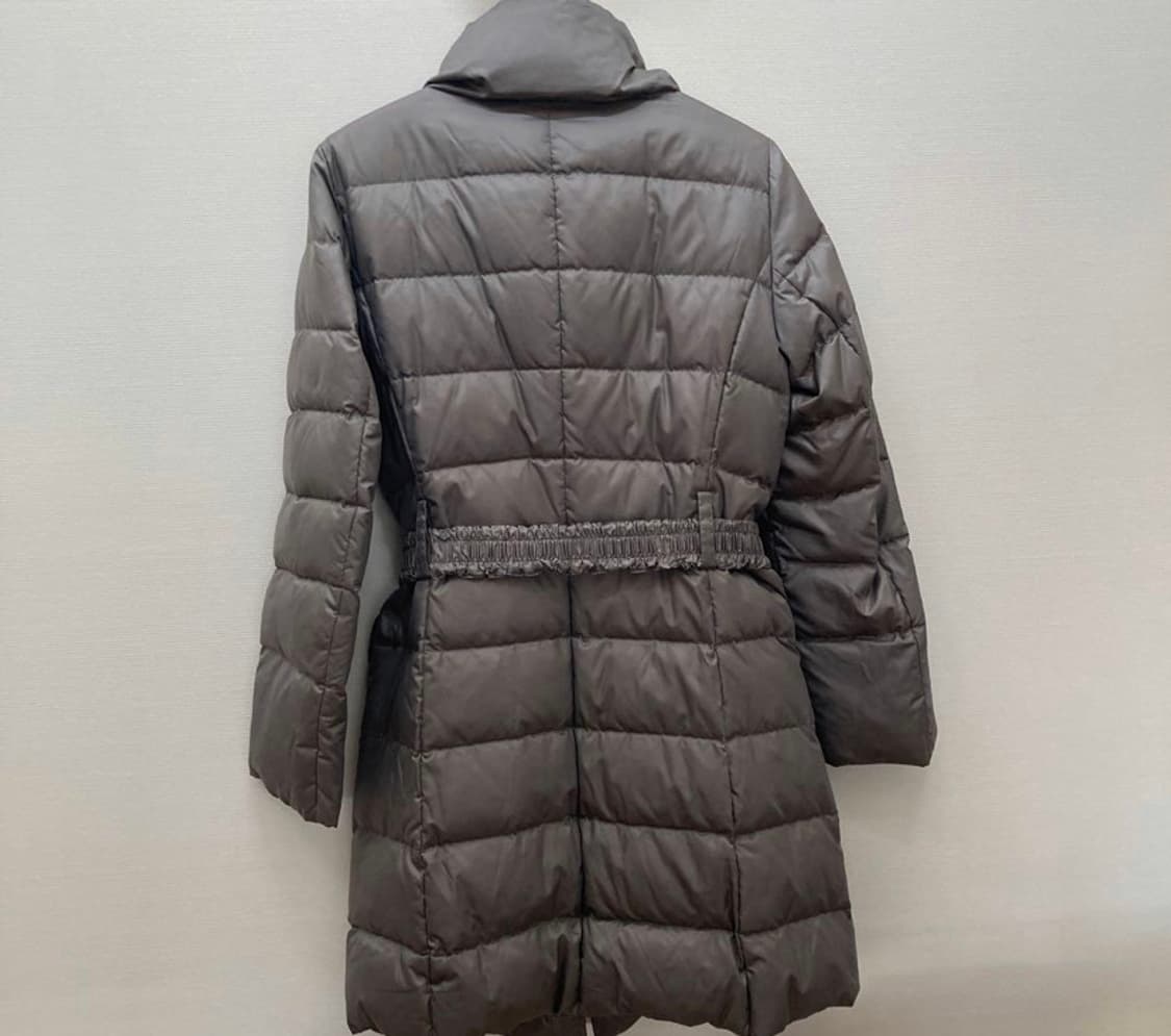 [RARE] PRADA 벨티드 트라이앵글 로고 여성 롱 패딩 상품이미지2