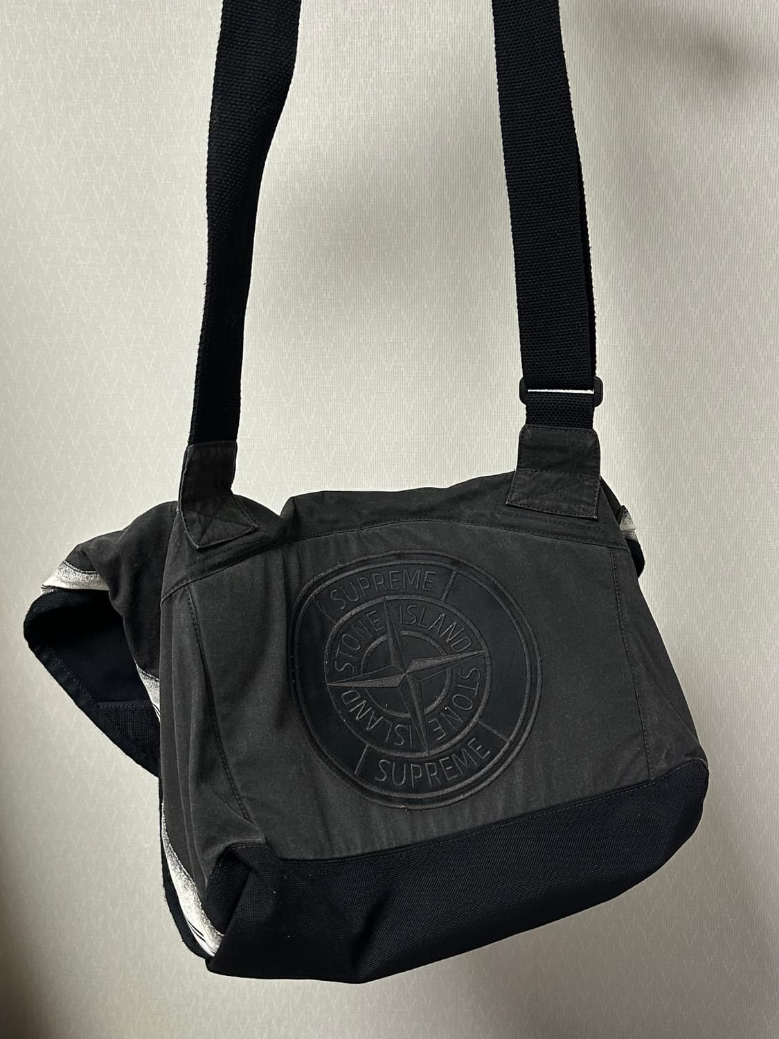스톤아일랜드 x 슈프림 콜라보 크로스백 os 블랙 상품이미지2