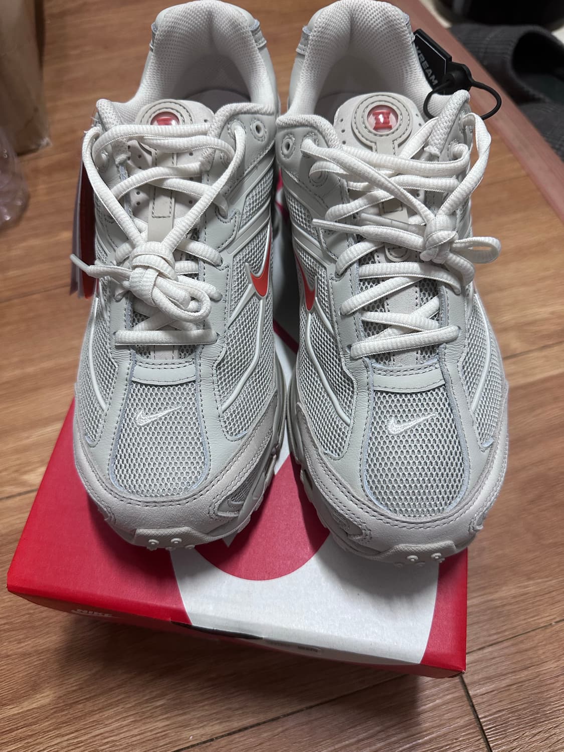 나이키 샥스 라이드2 라이트 본앤 터프 오렌지 255 상품이미지1